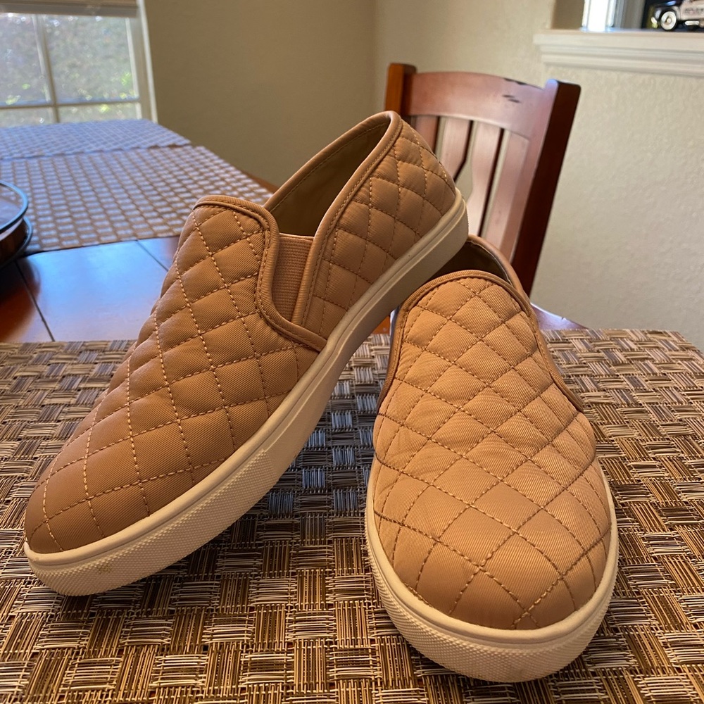 Steve Madden Pink Loafers